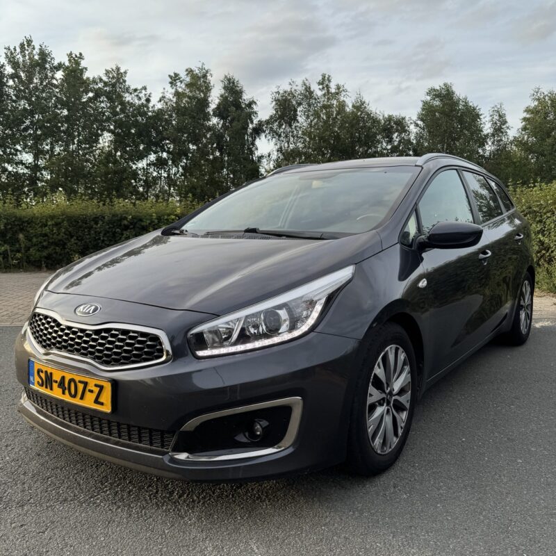 Kia cee'd Sportswagon BWJ 2018 1.0 T-GDi 120 PK Design Edition 1STE EIG | TREKHAAK | CAMERA | CARPLAY + ANDROID | NAVI | CLIMA | CRUISE | LMV | PDC