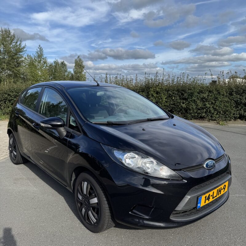 Ford Fiesta 1.25 Limited – 2010 – NAP – Dealer/vakgarage onderhouden nieuwe distributie riem. Nieuwe apk
