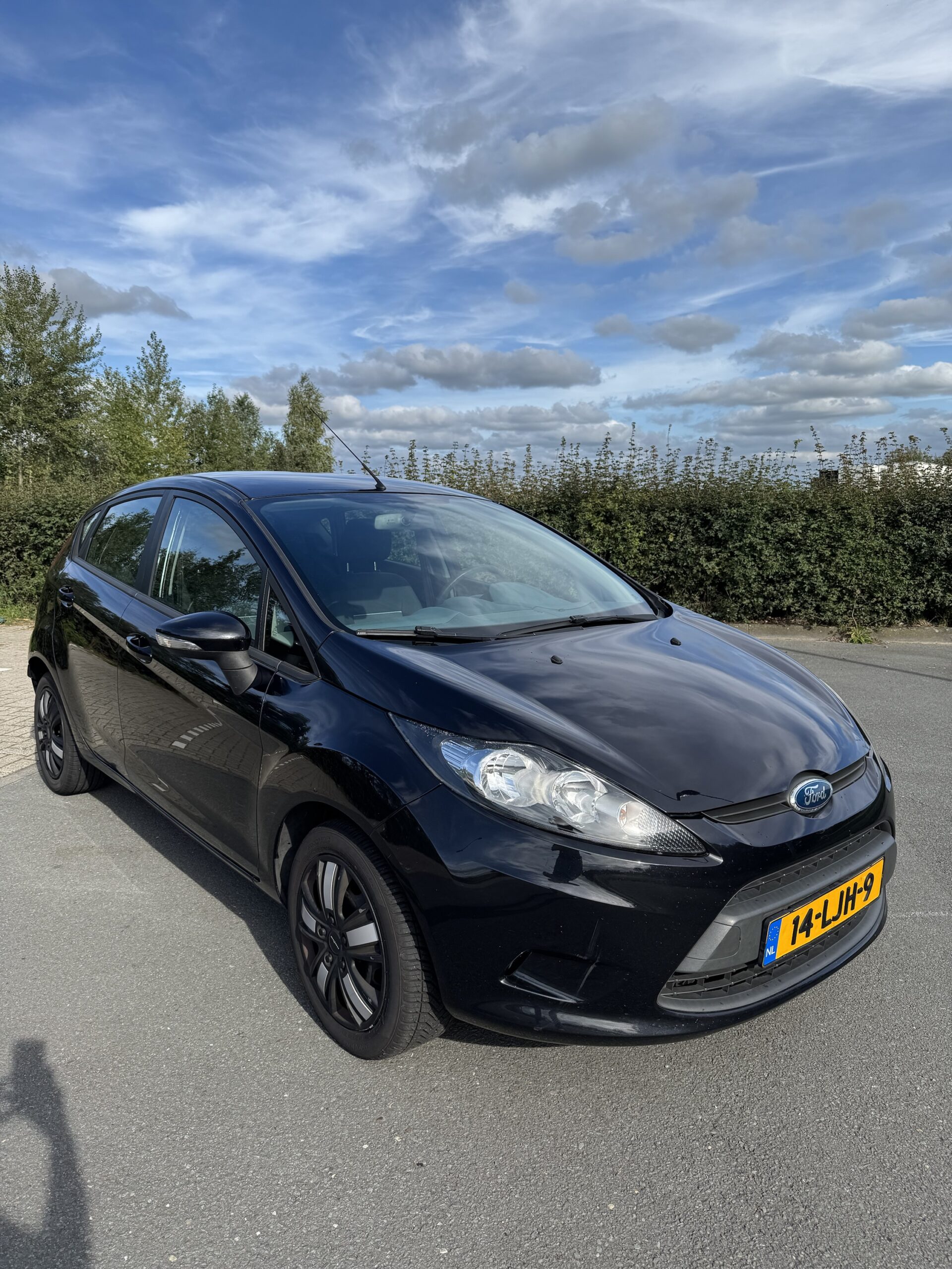Ford Fiesta 1.25 Limited – 2010 – NAP – Dealer/vakgarage onderhouden nieuwe distributie riem. Nieuwe apk