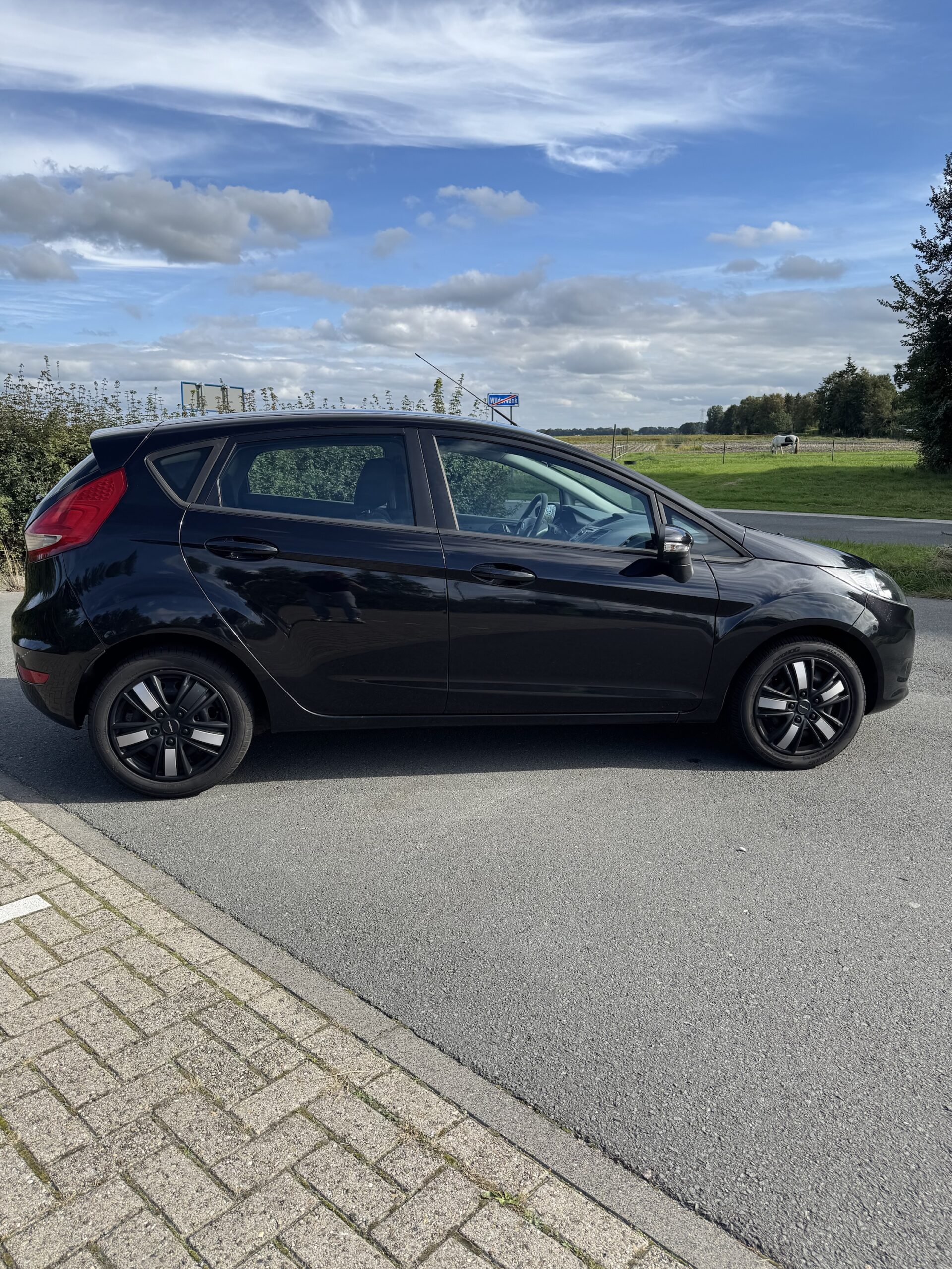 Ford Fiesta 1.25 Limited – 2010 – NAP – Dealer/vakgarage onderhouden nieuwe distributie riem. Nieuwe apk - Afbeelding 8