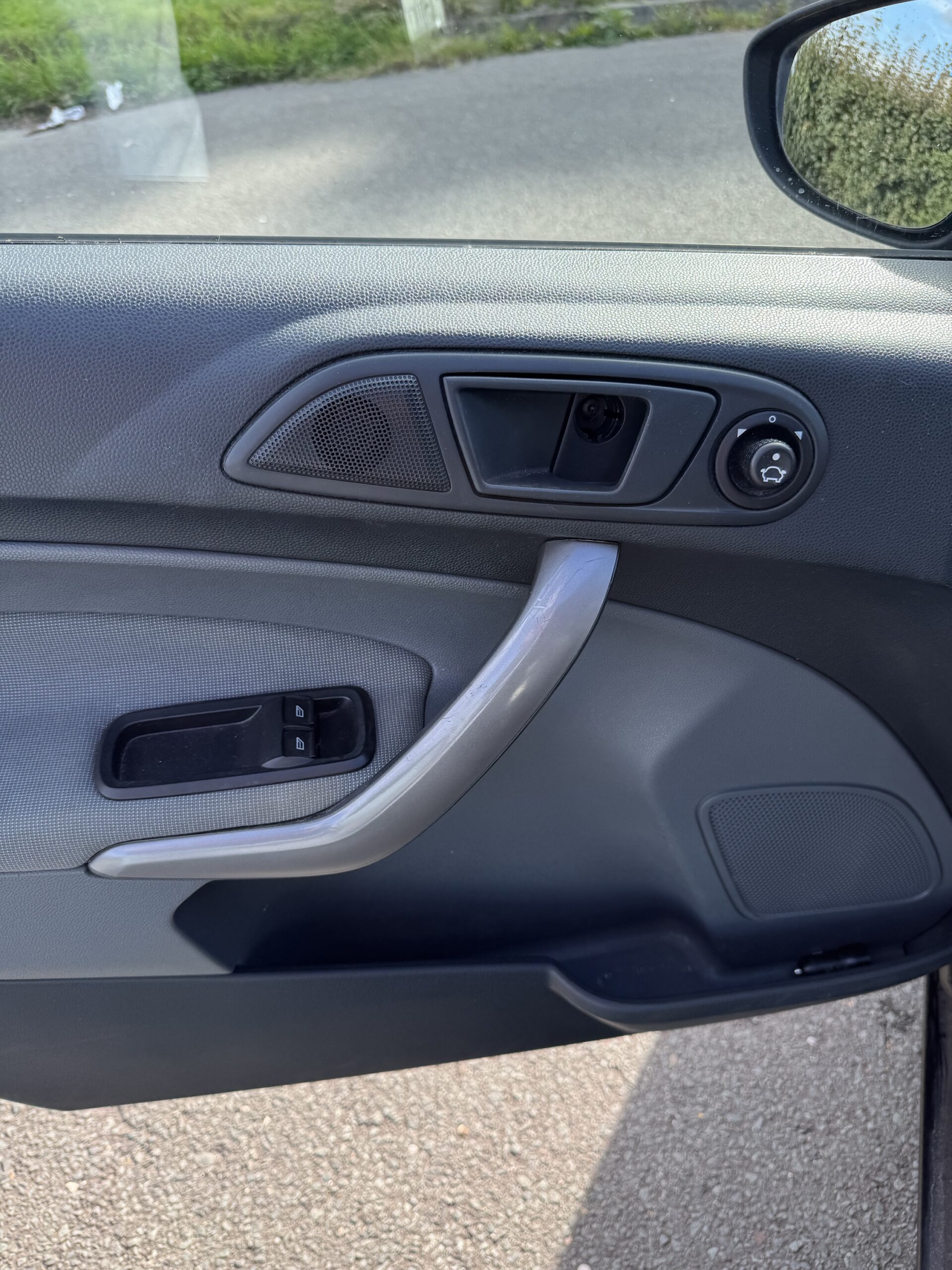Ford Fiesta 1.25 Limited – 2010 – NAP – Dealer/vakgarage onderhouden nieuwe distributie riem. Nieuwe apk - Afbeelding 10